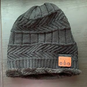 NWT Swirlline Black Bluetooth Beanie and Scarf